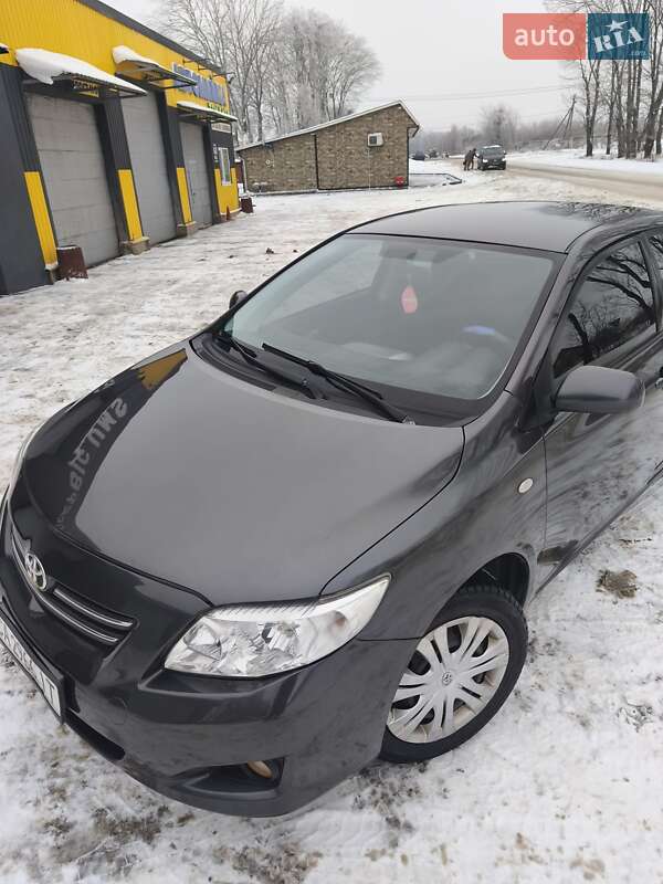 Седан Toyota Corolla 2007 в Гайсине