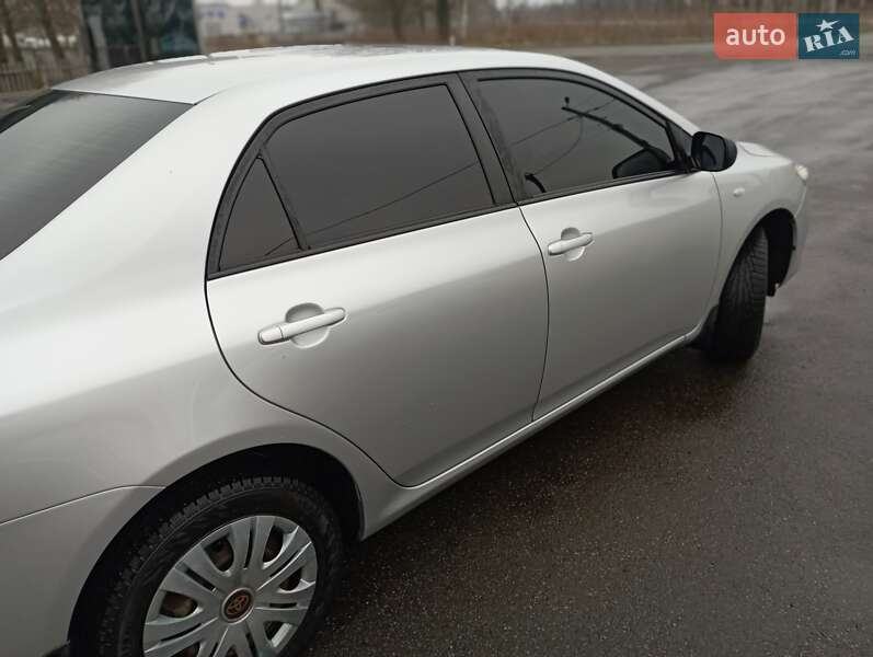 Седан Toyota Corolla 2008 в Малине