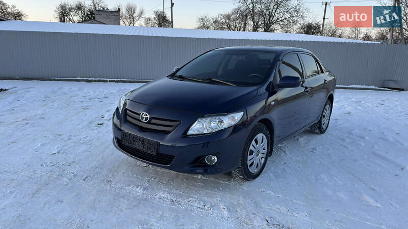 Седан Toyota Corolla 2008 в Кременчуге