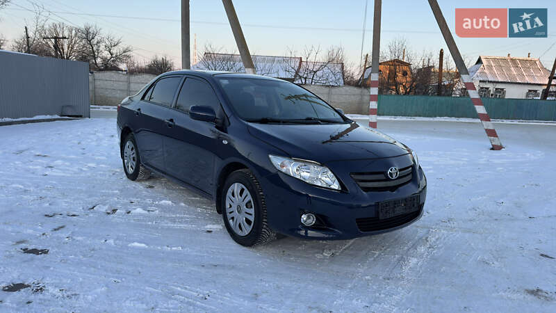Седан Toyota Corolla 2008 в Кременчуге