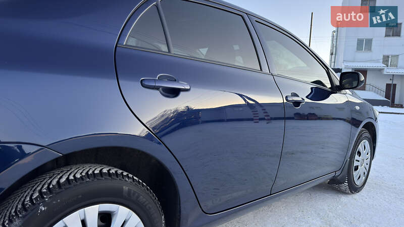 Седан Toyota Corolla 2008 в Кременчуге