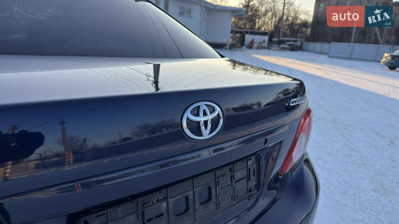 Седан Toyota Corolla 2008 в Кременчуге
