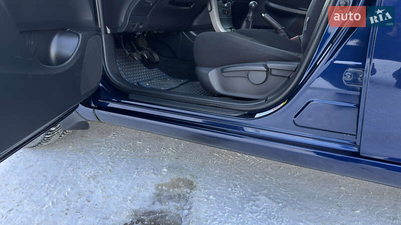 Седан Toyota Corolla 2008 в Кременчуге