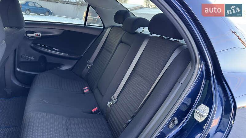 Седан Toyota Corolla 2008 в Кременчуге