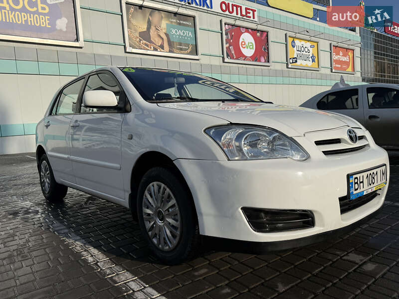 Хэтчбек Toyota Corolla 2005 в Одессе