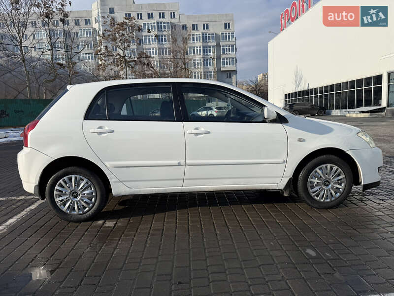 Хэтчбек Toyota Corolla 2005 в Одессе