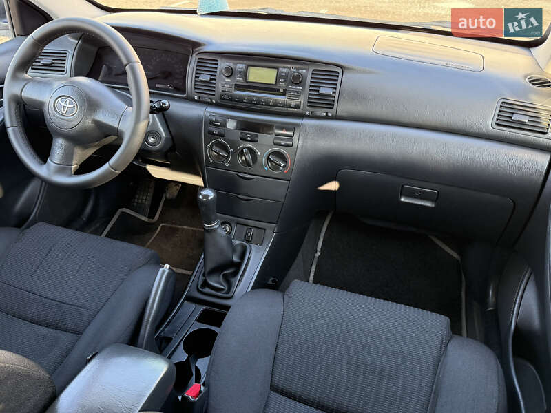 Хэтчбек Toyota Corolla 2005 в Одессе