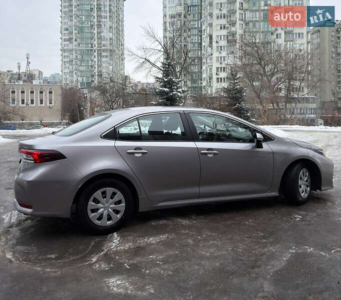 Седан Toyota Corolla 2020 в Киеве