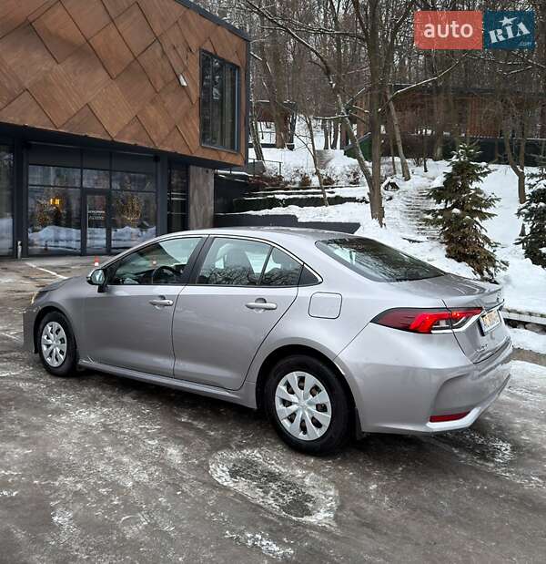 Седан Toyota Corolla 2020 в Киеве