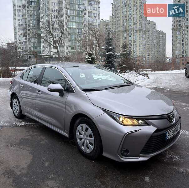 Седан Toyota Corolla 2020 в Киеве