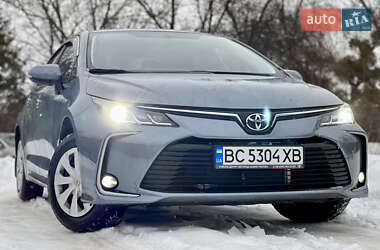 Седан Toyota Corolla 2022 в Львові
