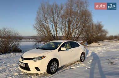 Седан Toyota Corolla 2016 в Ямполе