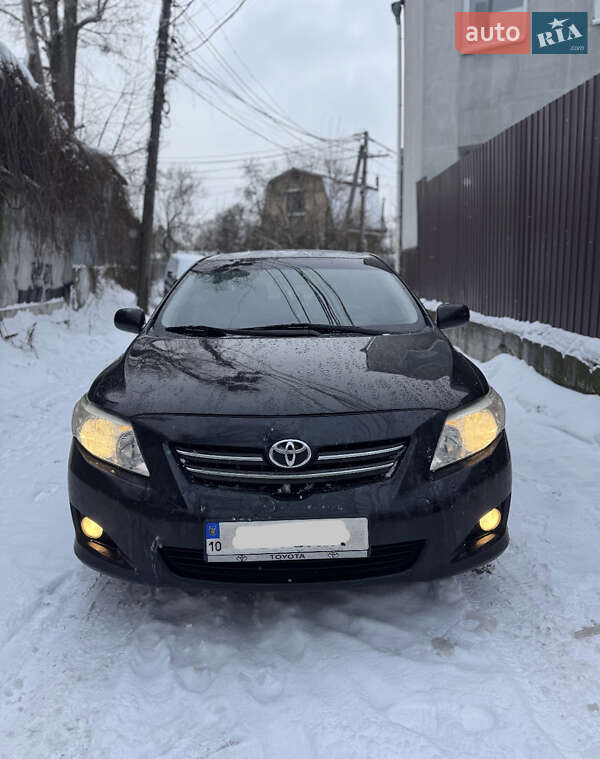 Седан Toyota Corolla 2008 в Киеве