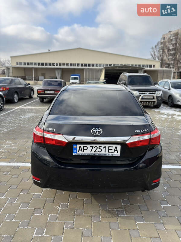 Седан Toyota Corolla 2016 в Запорожье