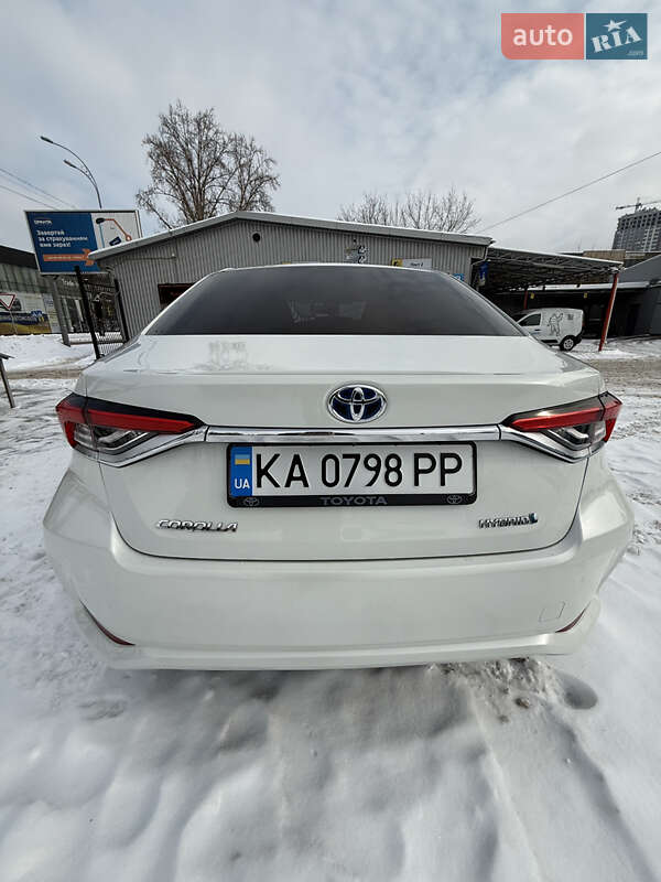 Седан Toyota Corolla 2020 в Киеве
