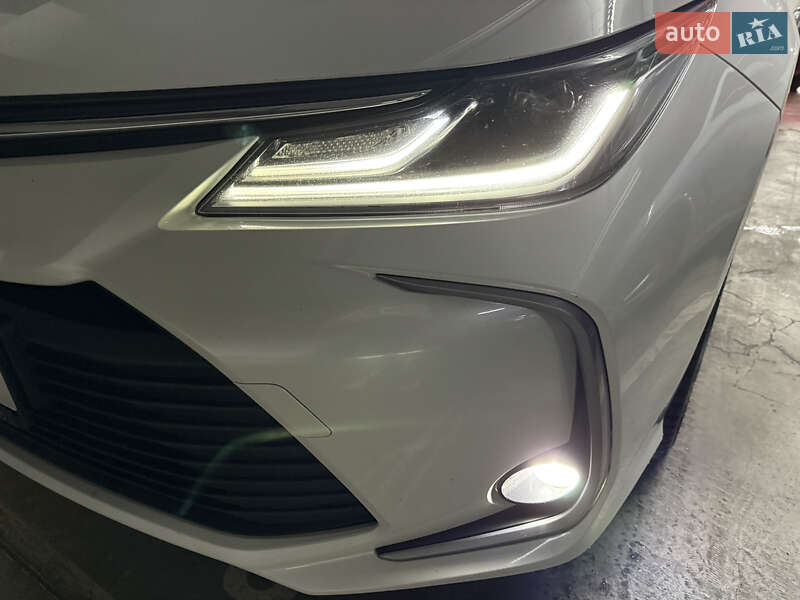 Седан Toyota Corolla 2020 в Киеве