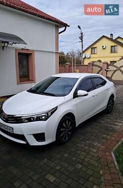 Седан Toyota Corolla 2016 в Вашковцах