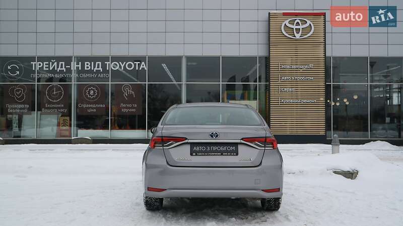 Седан Toyota Corolla 2021 в Киеве