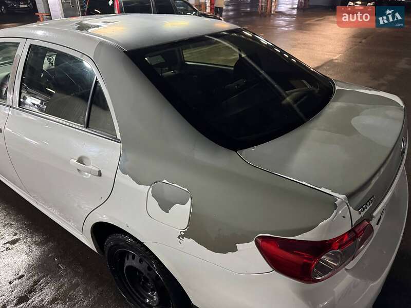 Седан Toyota Corolla 2012 в Киеве