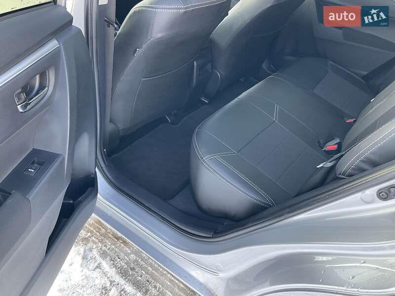 Седан Toyota Corolla 2016 в Киеве