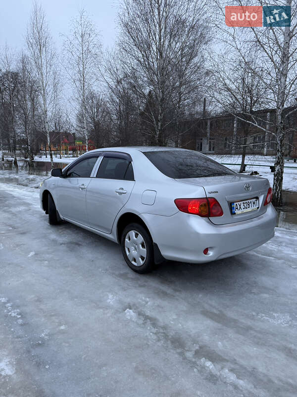 Седан Toyota Corolla 2007 в Валках