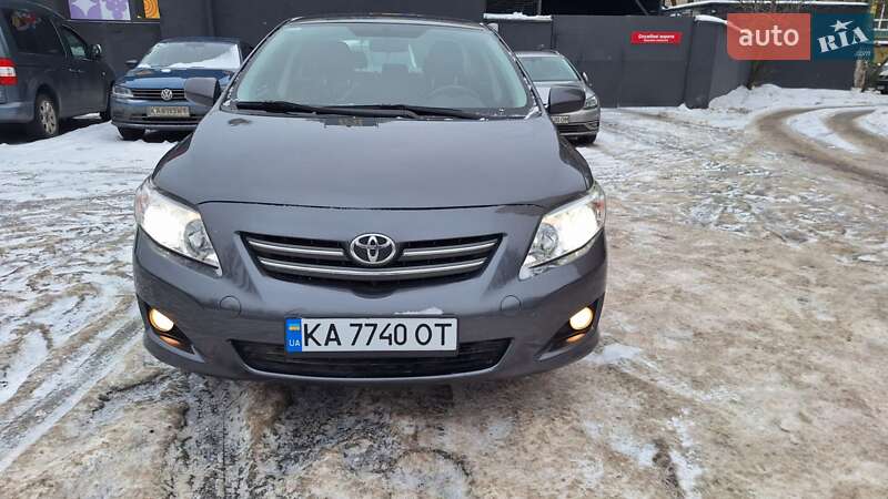Седан Toyota Corolla 2008 в Киеве