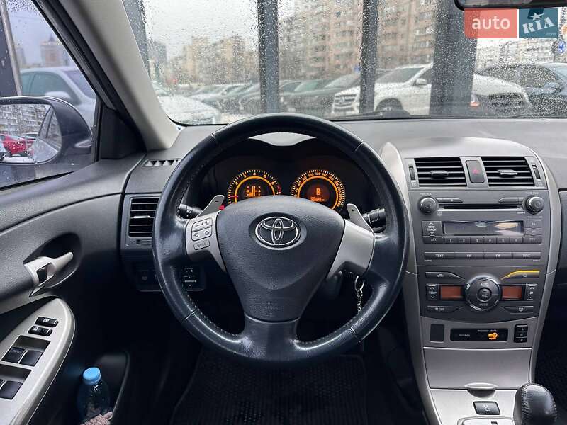 Седан Toyota Corolla 2007 в Киеве