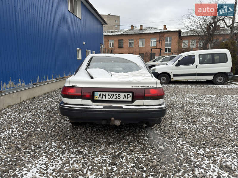 Хэтчбек Toyota Corolla 1988 в Бердичеве фото 6 Хэтчбек Toyota Corolla 1988 в Бердичеве