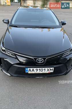 Седан Toyota Corolla 2019 в Киеве