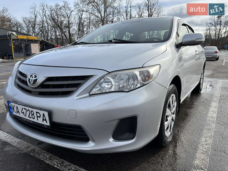 Седан Toyota Corolla 2011 в Киеве фото 2 Седан Toyota Corolla 2011 в Киеве