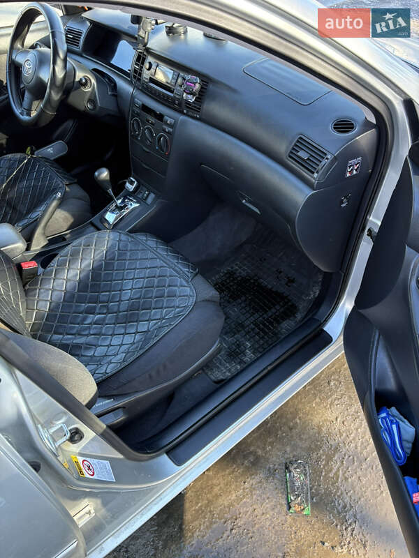 Универсал Toyota Corolla 2004 в Львове