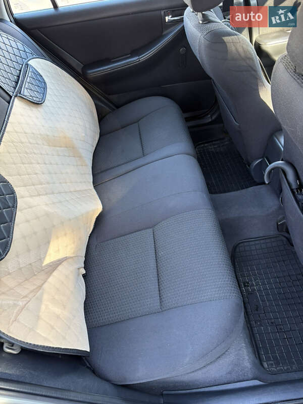 Универсал Toyota Corolla 2004 в Львове