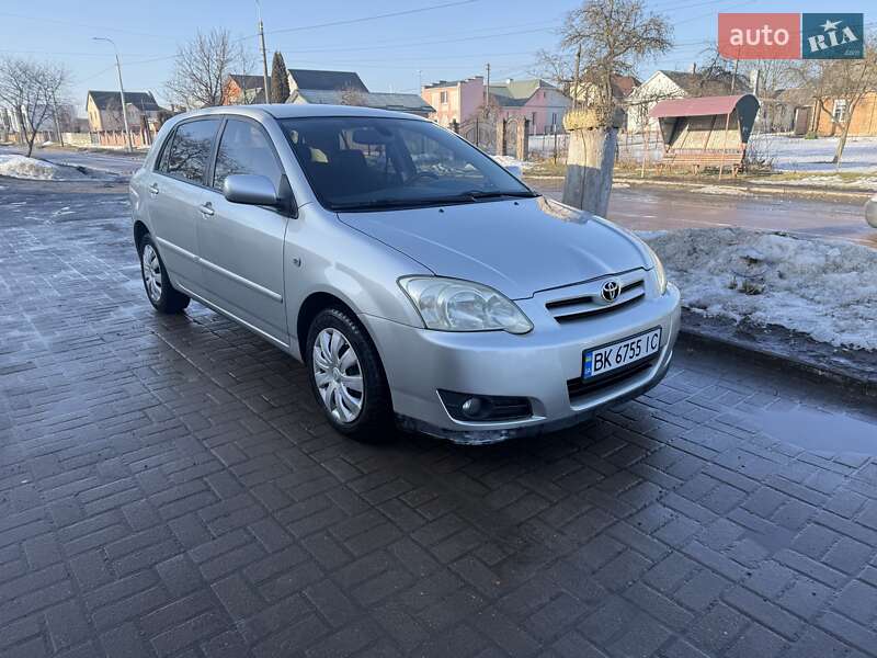 Toyota Corolla 2004