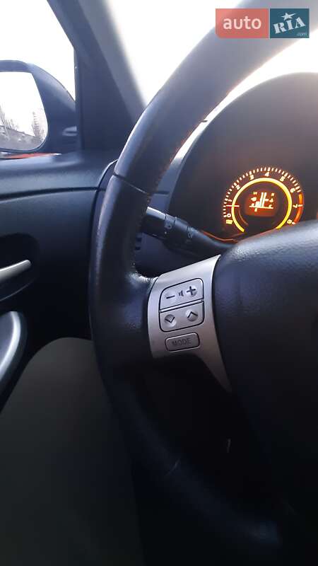 Седан Toyota Corolla 2008 в Києві