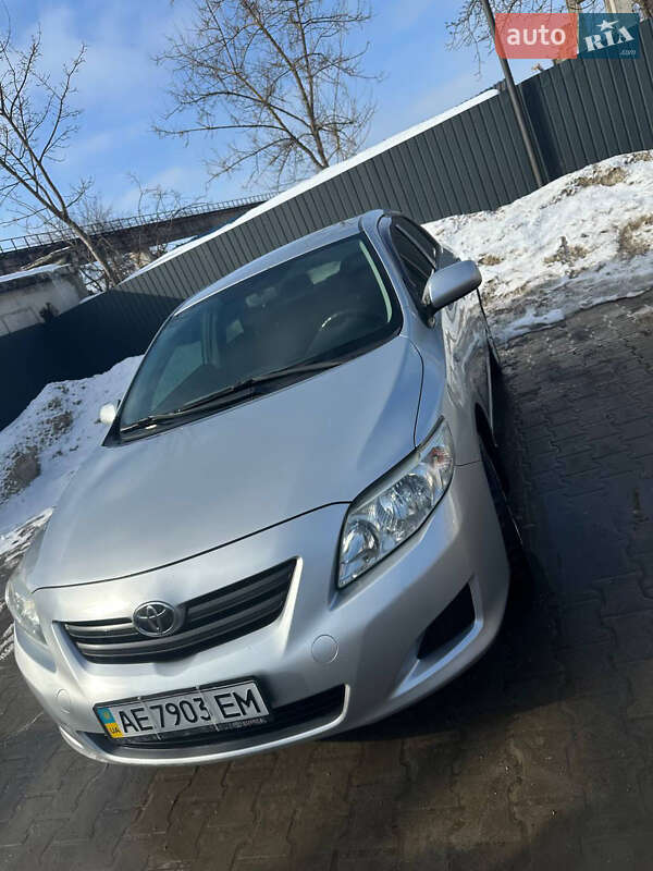 Седан Toyota Corolla 2008 в Тернополе