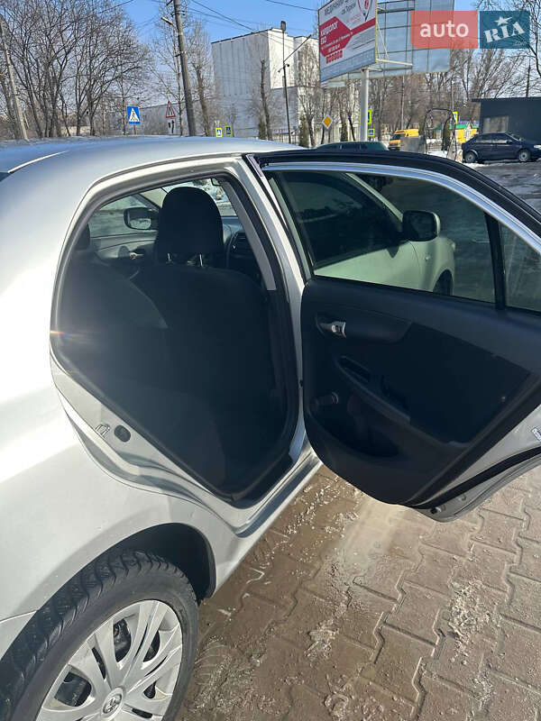 Седан Toyota Corolla 2008 в Тернополе