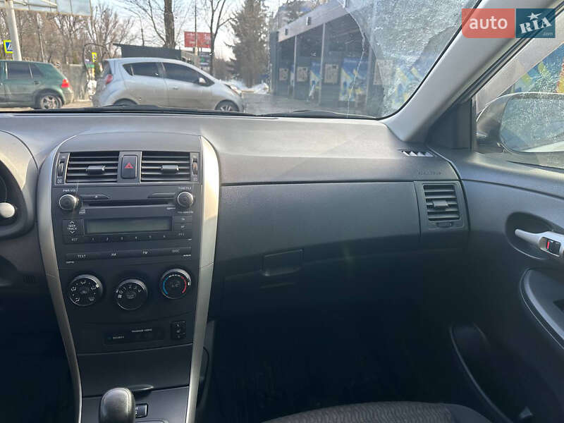 Седан Toyota Corolla 2008 в Тернополе