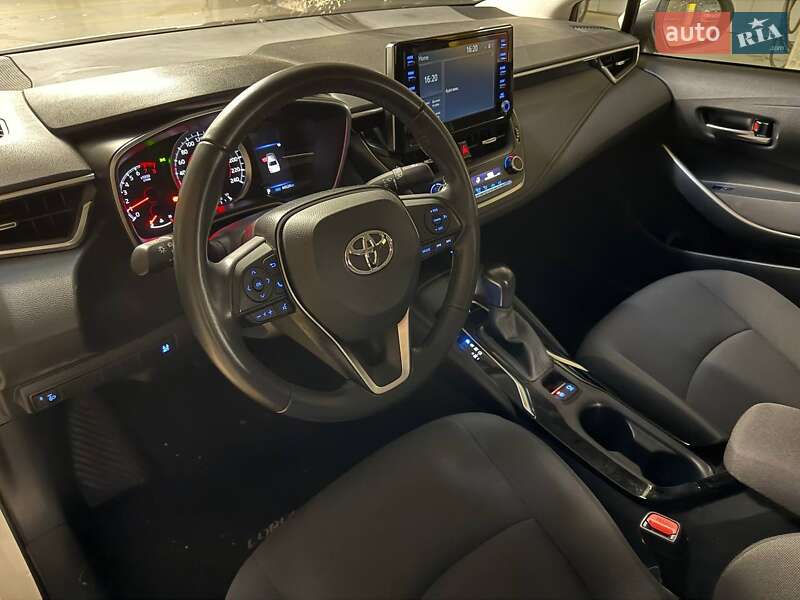 Седан Toyota Corolla 2021 в Киеве