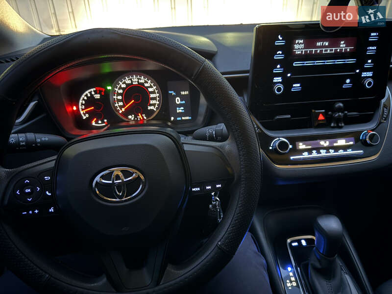 Седан Toyota Corolla 2019 в Киеве