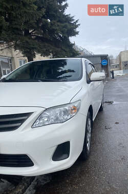 Седан Toyota Corolla 2011 в Сумах
