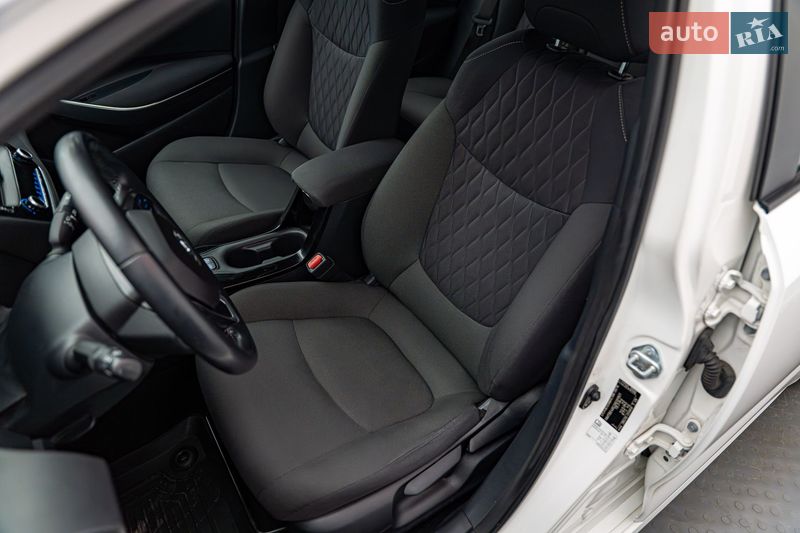 Седан Toyota Corolla 2020 в Киеве