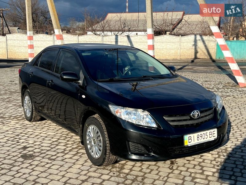 Седан Toyota Corolla 2009 в Кременчуге