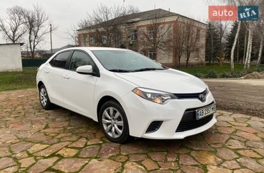Седан Toyota Corolla 2016 в Ямполі