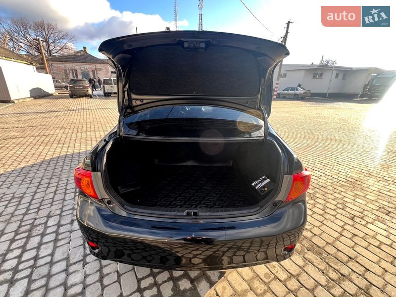 Седан Toyota Corolla 2009 в Кременчуге