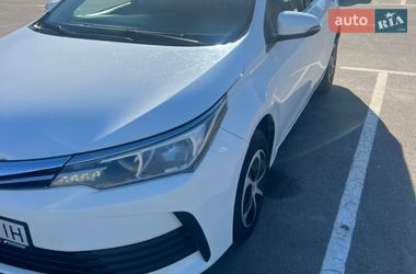 Седан Toyota Corolla 2016 в Киеве