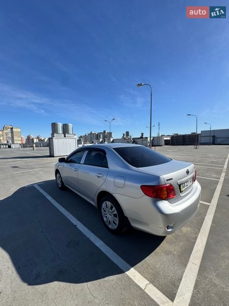 Седан Toyota Corolla 2009 в Киеве