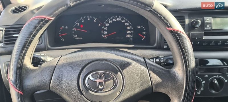 Универсал Toyota Corolla 2004 в Нововолынске