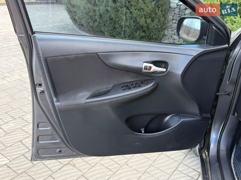 Седан Toyota Corolla 2008 в Стрые