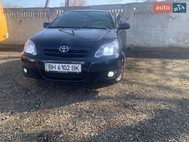 Хэтчбек Toyota Corolla 2005 в Одессе