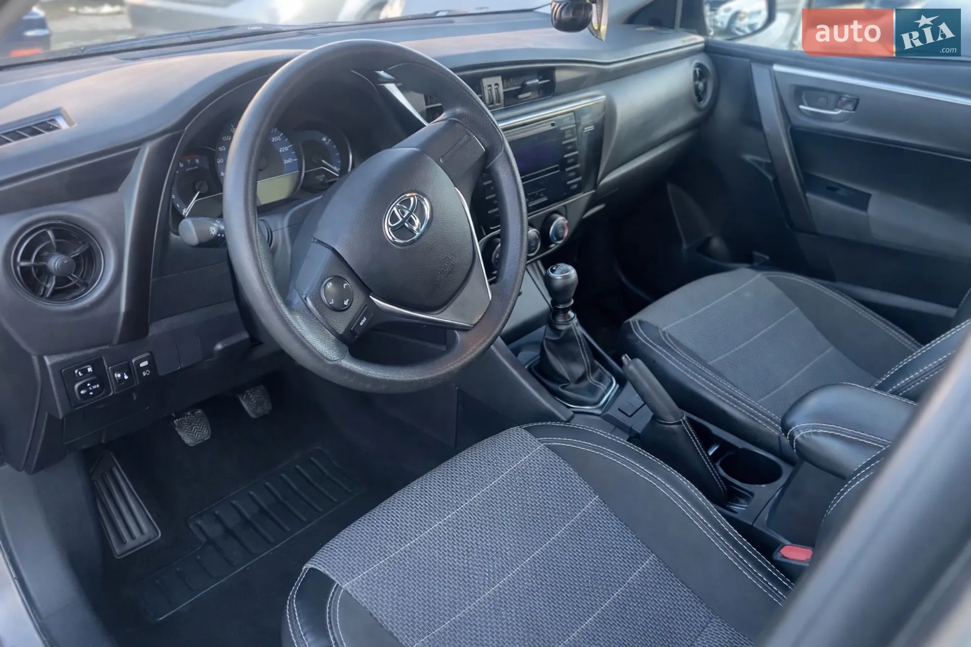 2017 Toyota Corolla - мініатюра 14